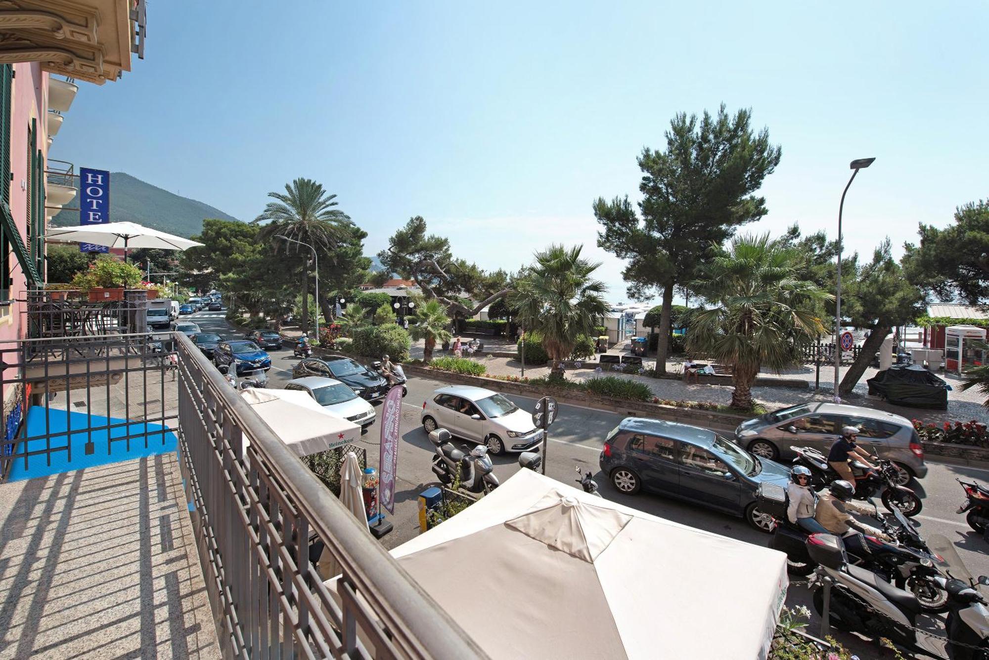 Apartament La Finestra Sul Mare Arenzano Zewnętrze zdjęcie